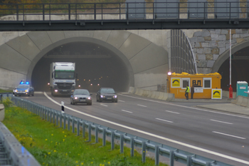 Bundesautobahn A4 Jagdbergtunnel Jena Freigabe Nordrhre Verkehrsumlegung Autobahntunnel Westportal 40
